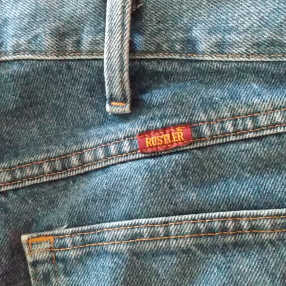 Jeans - Picture 3 of 3